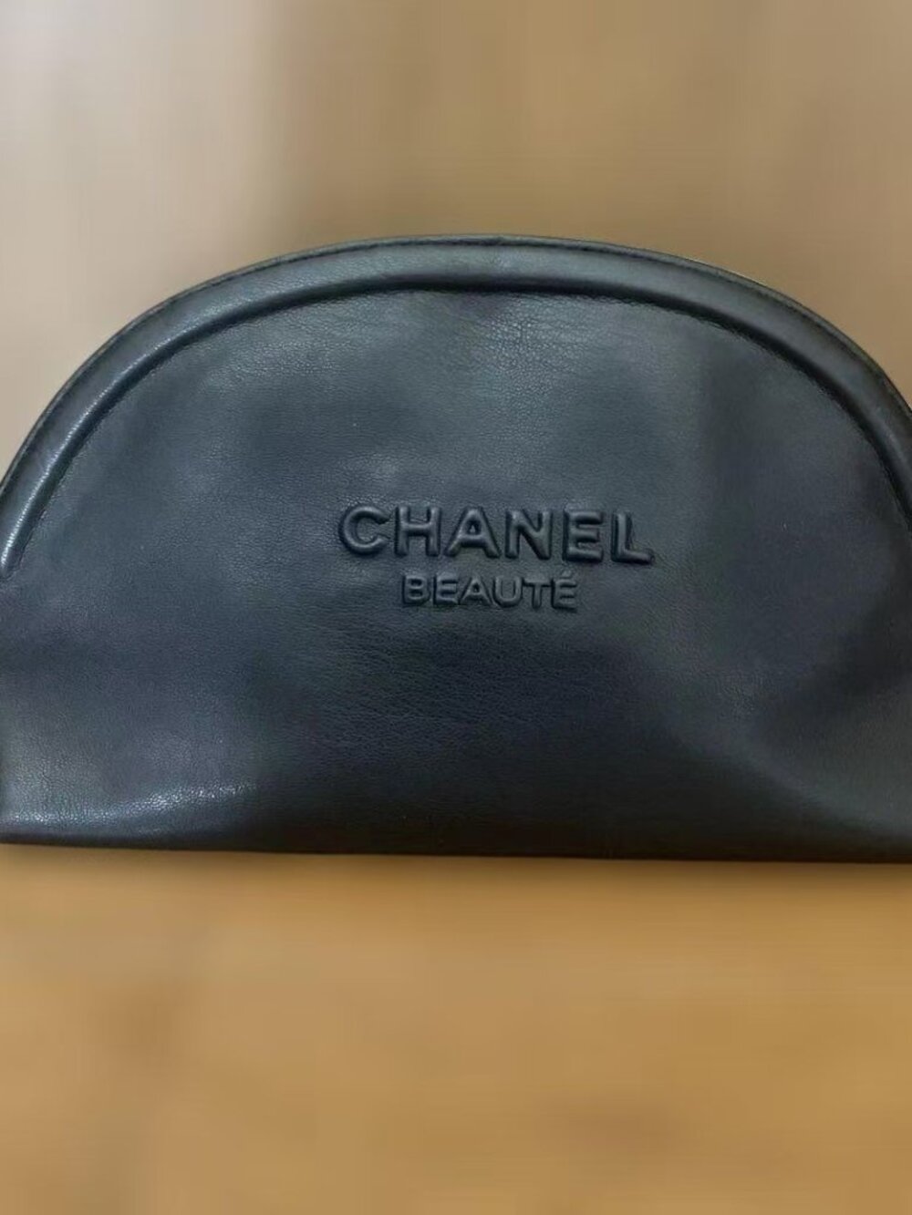 CHANEL BEAUTÉ Black Leather Cosmetic Bag - Picture 2 of 6